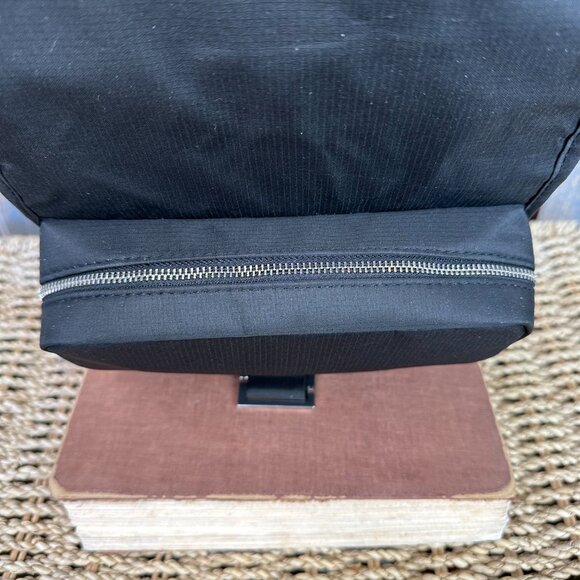 Givenchy Parfums Zip Around Buckle Travel Toiletry Bag Black - Picture 10 of 12